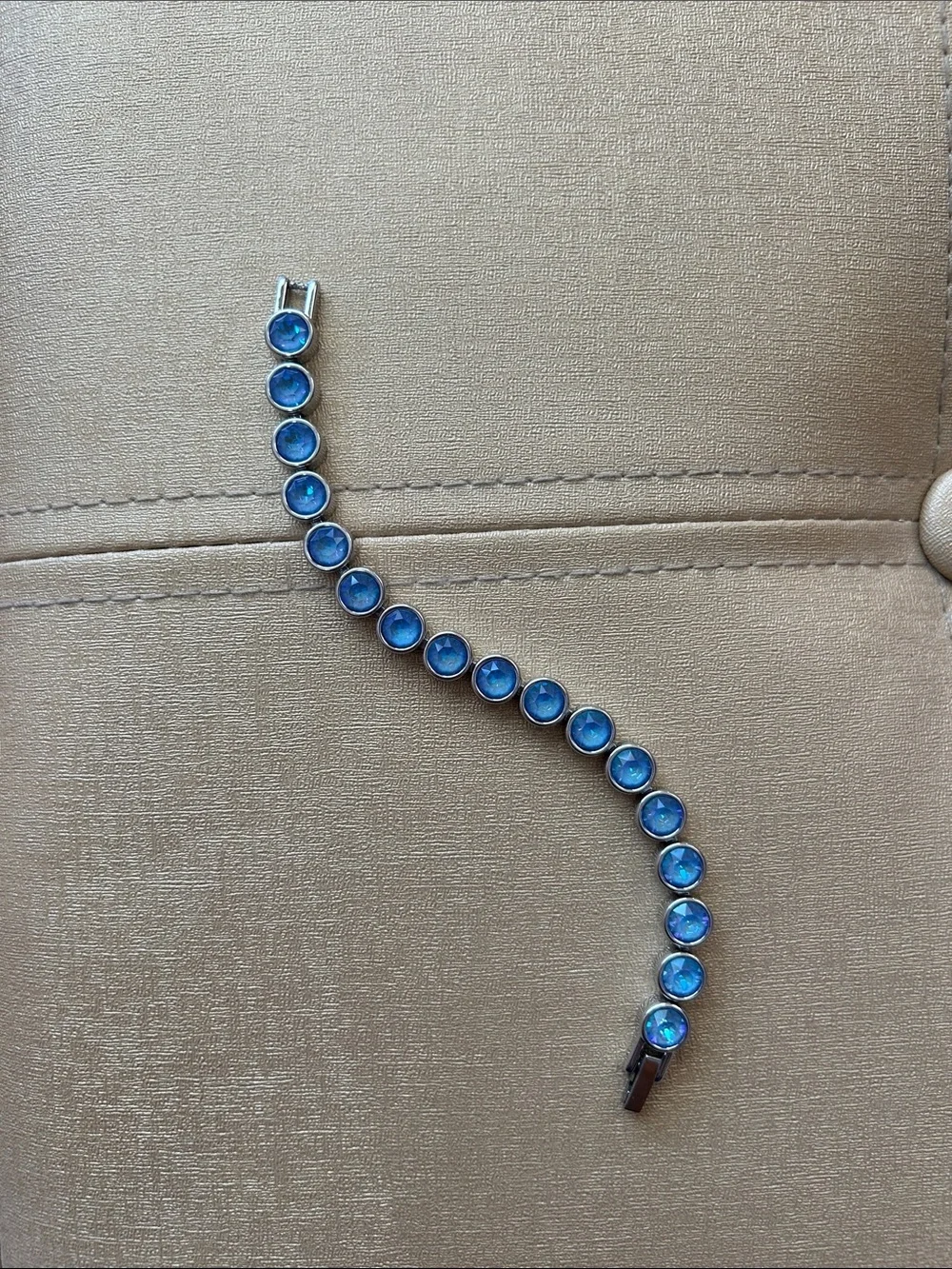 Touchstone Crystal by Swarovski Ice Bracelet Ocean Delite